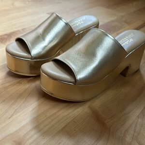 Gold platform sandals currently at Anthropologie